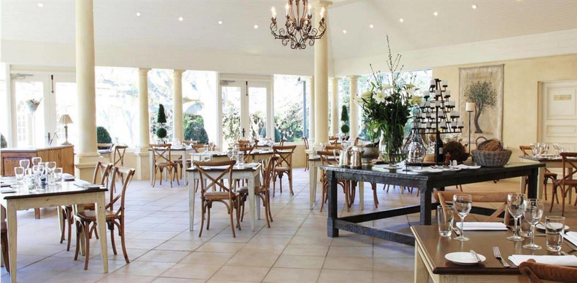 Milton Park Country House Hotel & Spa Bowral Buitenkant foto